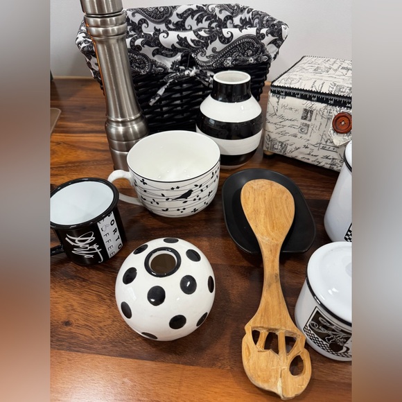 Vintage Black and White Kitchen Set - Picture 2 of 8